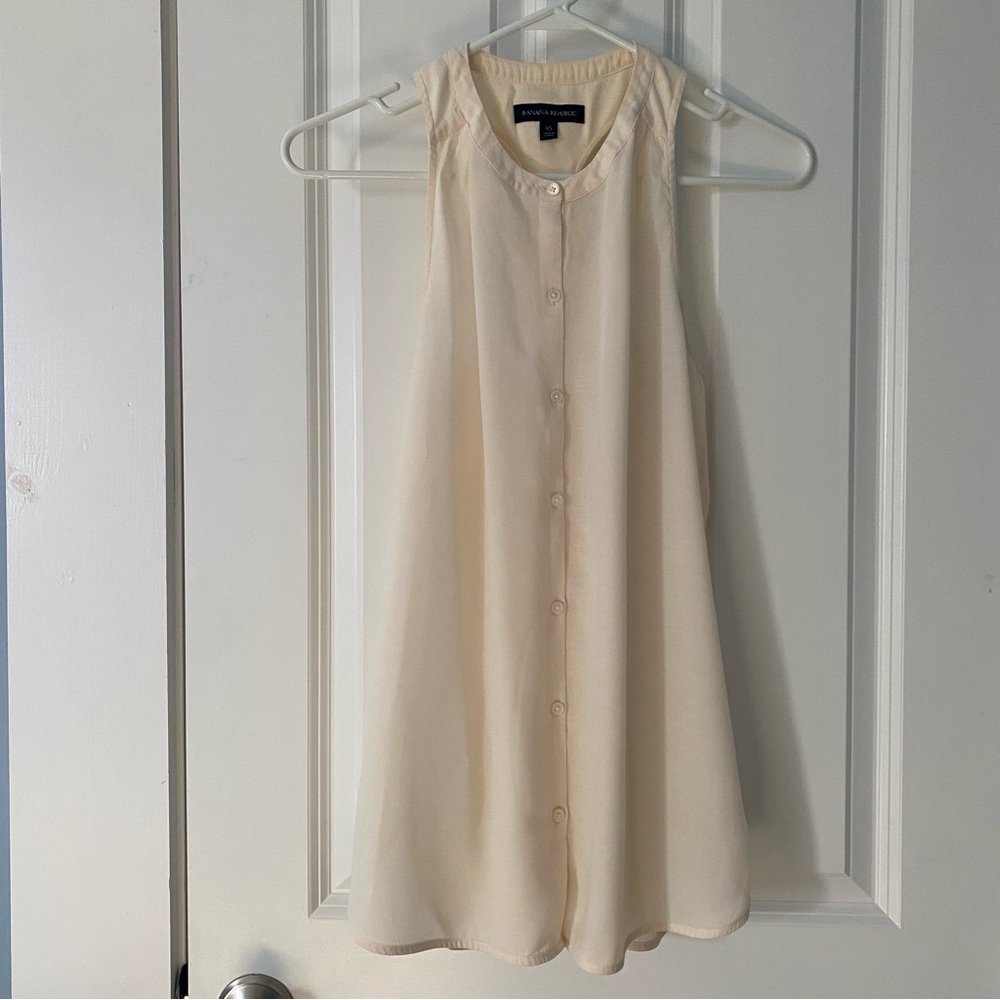 Banana Republic ivory sleeveless camisole tank, Womens XS